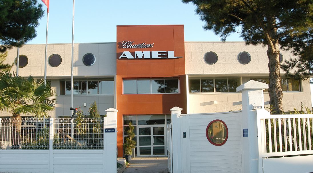 Fassade Amel Werft, Périgny, Verkleidung mit Unterkonstruktion (VmU), Architekten Cabinet Lefebvre