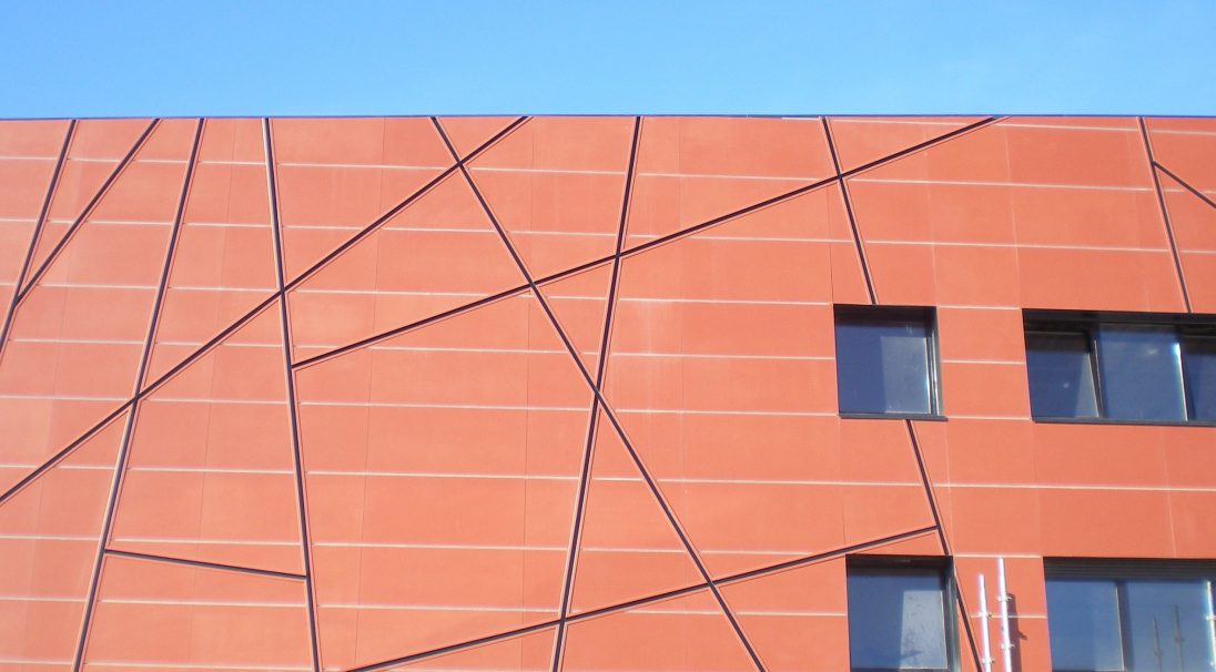 Fassade Lecanuet Mittelschule, Rouen, Verkleidung mit Unterkonstruktion (VmU)