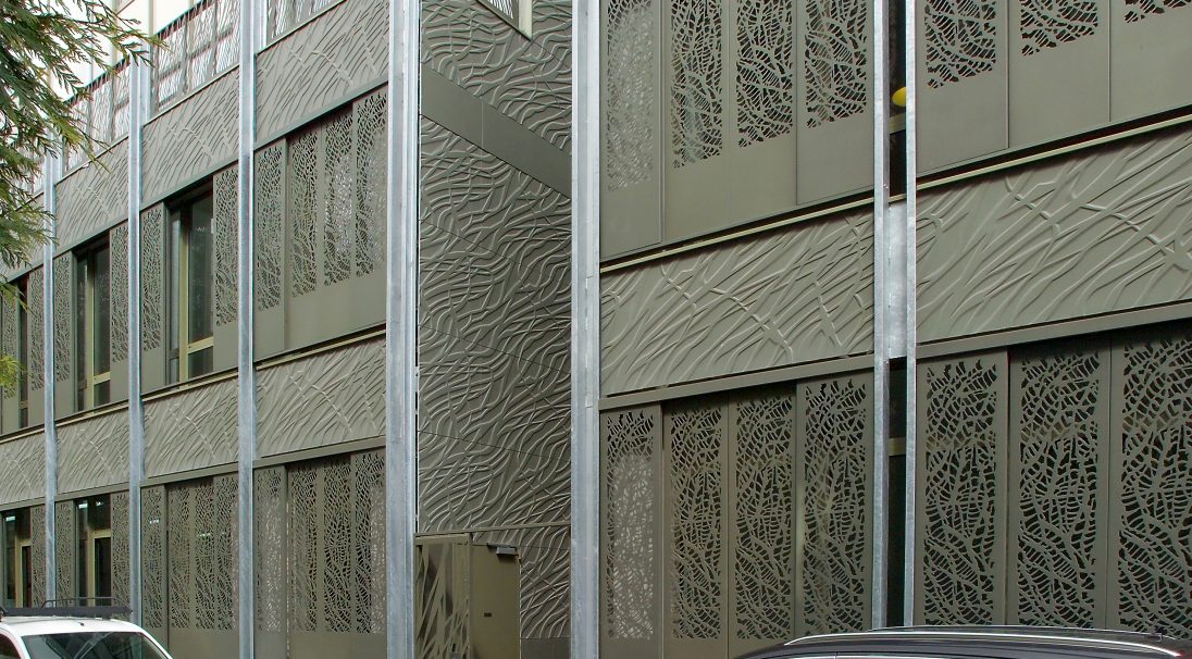 Fassade Hôtel Artisanal (Paris), Verkleidung mit Unterkonstruktion (VmU)