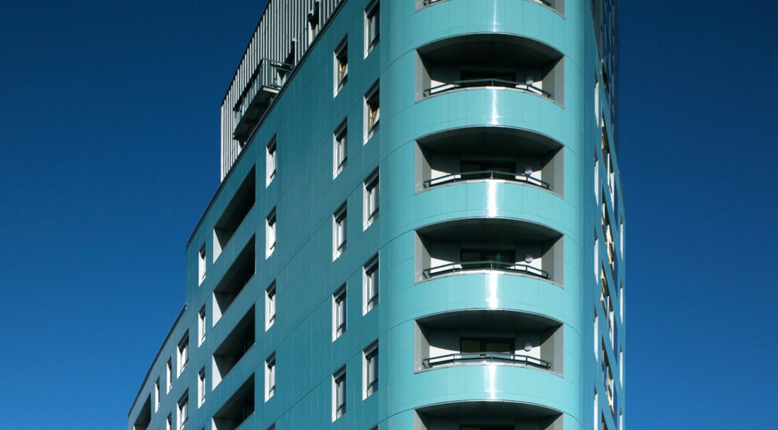 Fassade The Gateway, Leeds (UK) - Verkleidung mit Unterkonstruktion (VmU) - Architekt: Cary Jones