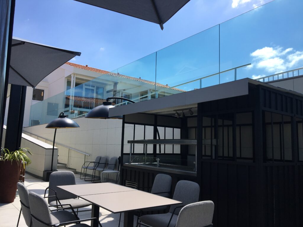 17 Chatelaillon Mercure Ibis ARD GRA ART GRA Courbes Ter Hotel 1 scaled