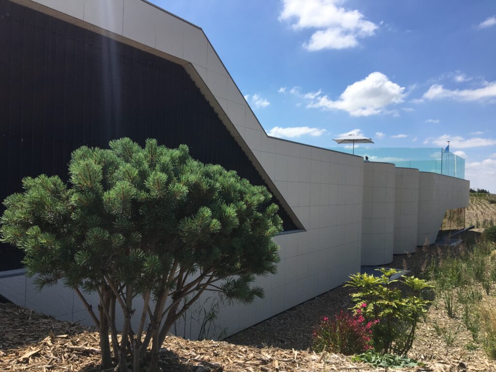 17 Chatelaillon Mercure Ibis ARD GRA ART GRA Courbes Ter Hotel 10 scaled