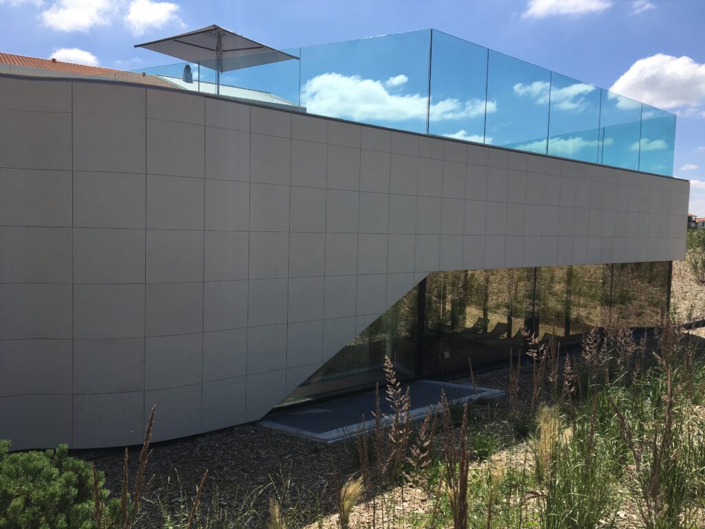 17 Chatelaillon Mercure Ibis ARD GRA ART GRA Courbes Ter Hotel 9 scaled