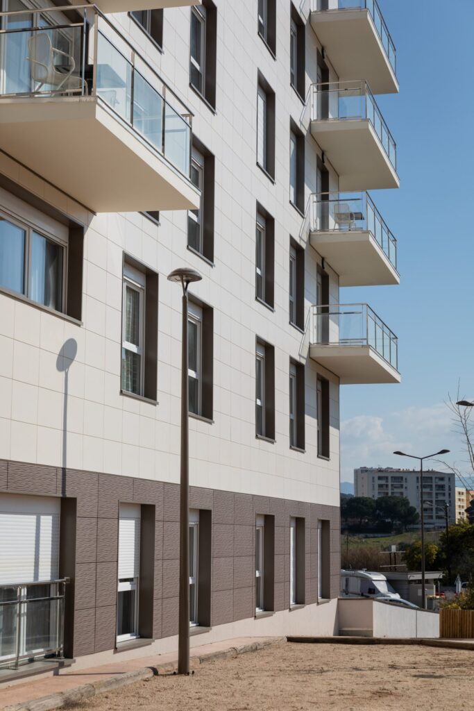 20 Ajaccio Corse Centre commercial Leclerc AQU DUN com02 scaled 1