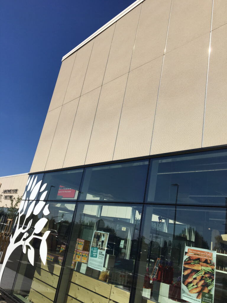 37 Saint Cyr Retail Park ACA TAIG Plateau Vertical 21 scaled