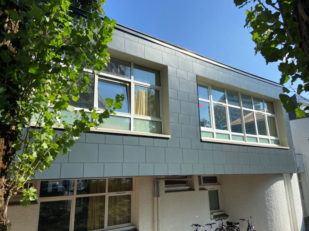 44 Nantes Ecole Louise Michel Nantes Alpha Lisse Noir Mix Format Angles AC EDU07 scaled 3