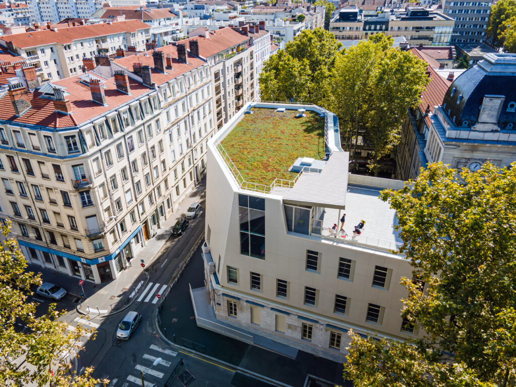 69 Lyon Groupe scolaire Leon Jouhaux ARD LV LM Surtoiture 03 1