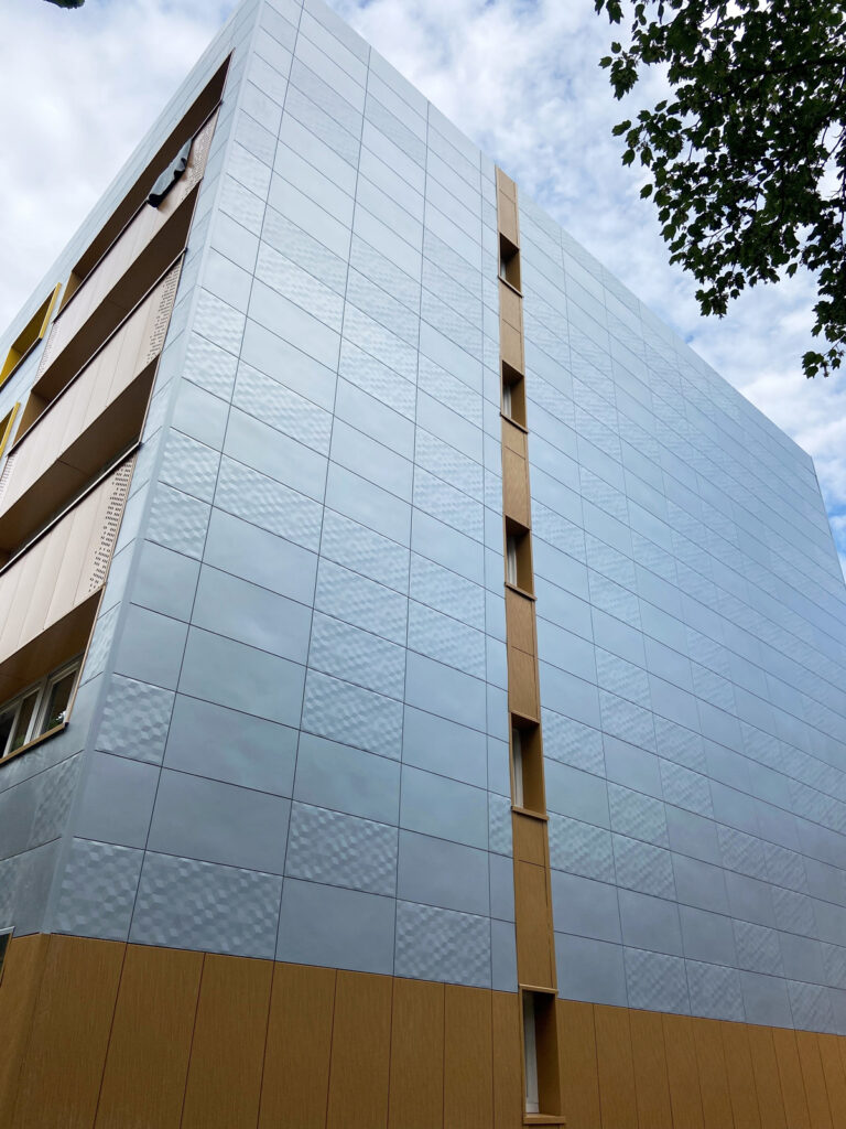 80 Amiens Residence Henriville AQU Smooth Pixel Onyx met02