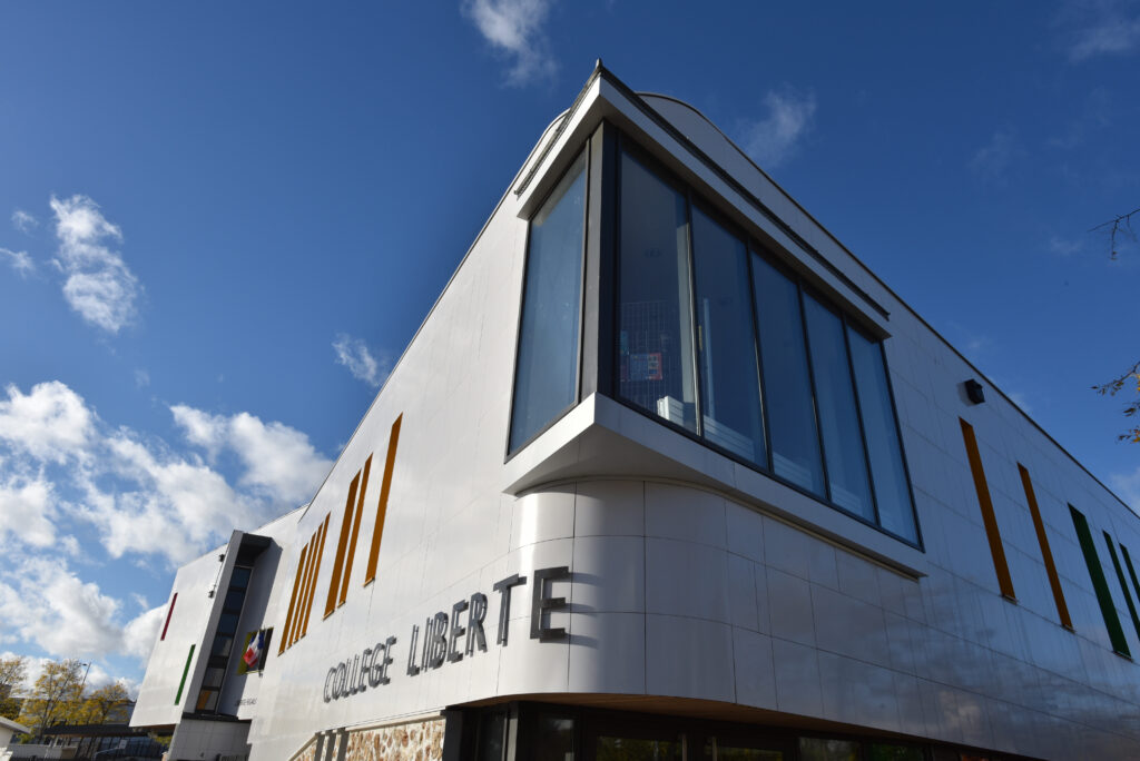 94 Chevilly Larue College Liberte ACA LB PAP 18 scaled