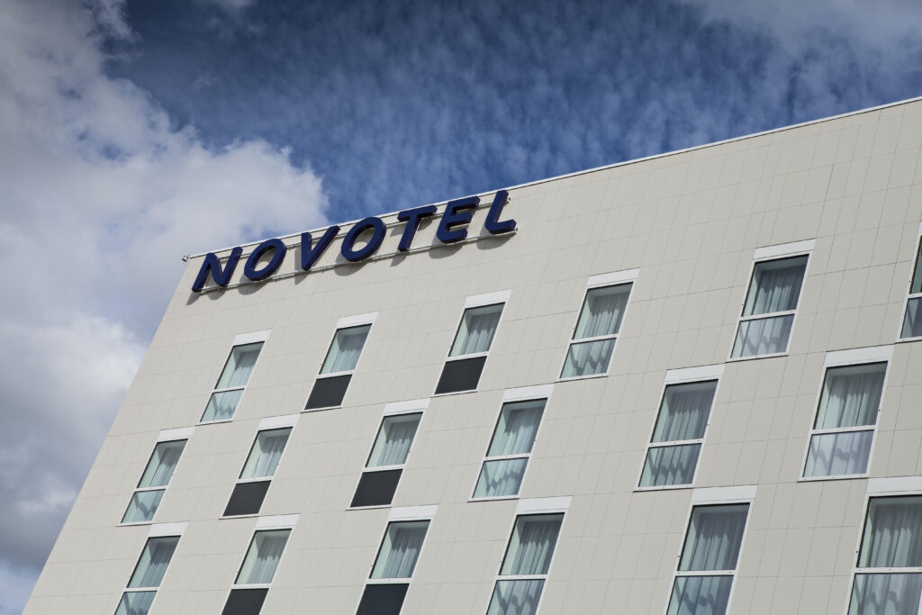 94 Orly Novotel Coeur dOrly ARD TER Hotel scaled