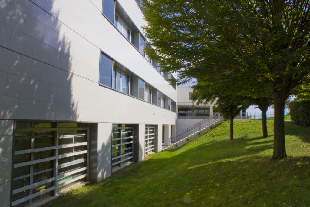 NON RES COLL PAUL ELUARD MONTEREAU 11 ACANTHA LB ACANTHA PAPYRUS scaled