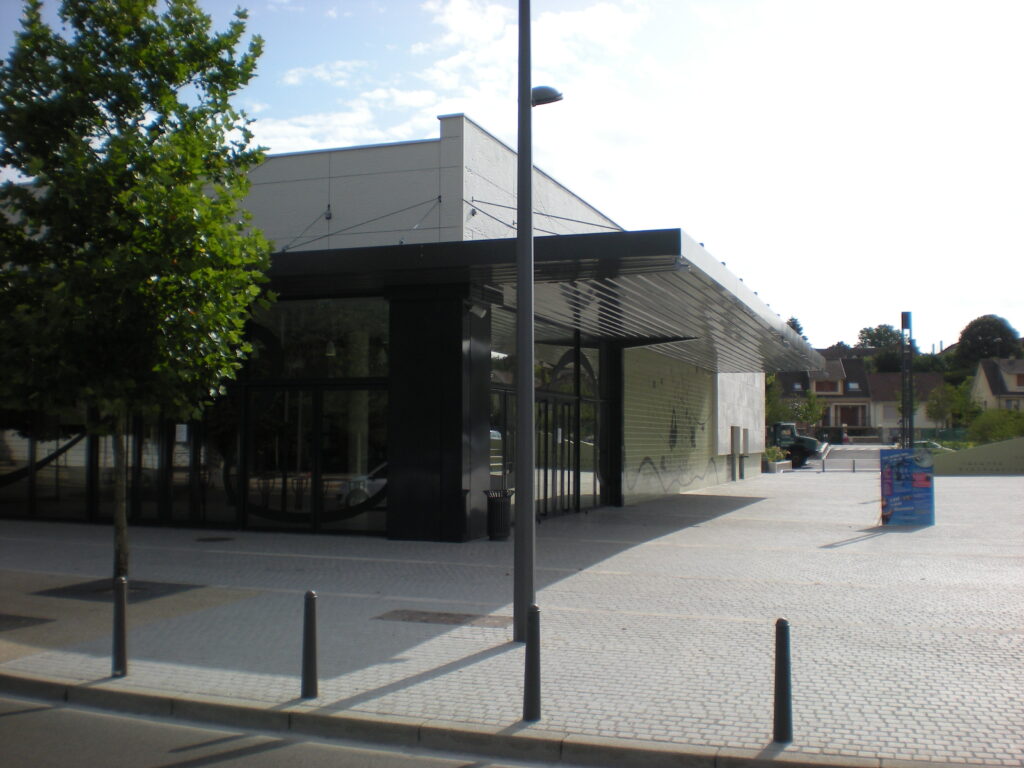 NON RES MEDIATHEQUE LES MUREAUX 7 ARTEMA RHODES scaled