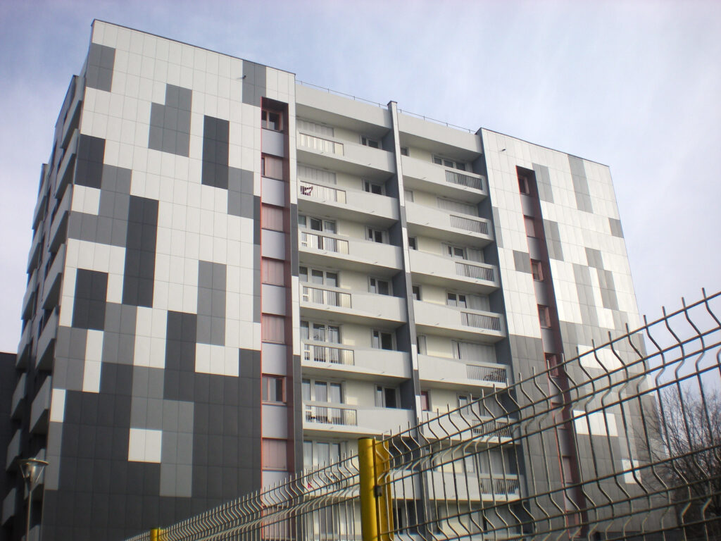 RES RES BRETAGNE 3 CHOLET AQUILA VERTICAL 1 scaled