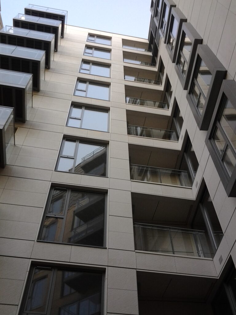 UK London Bethnall Green Road ACA GRA 9