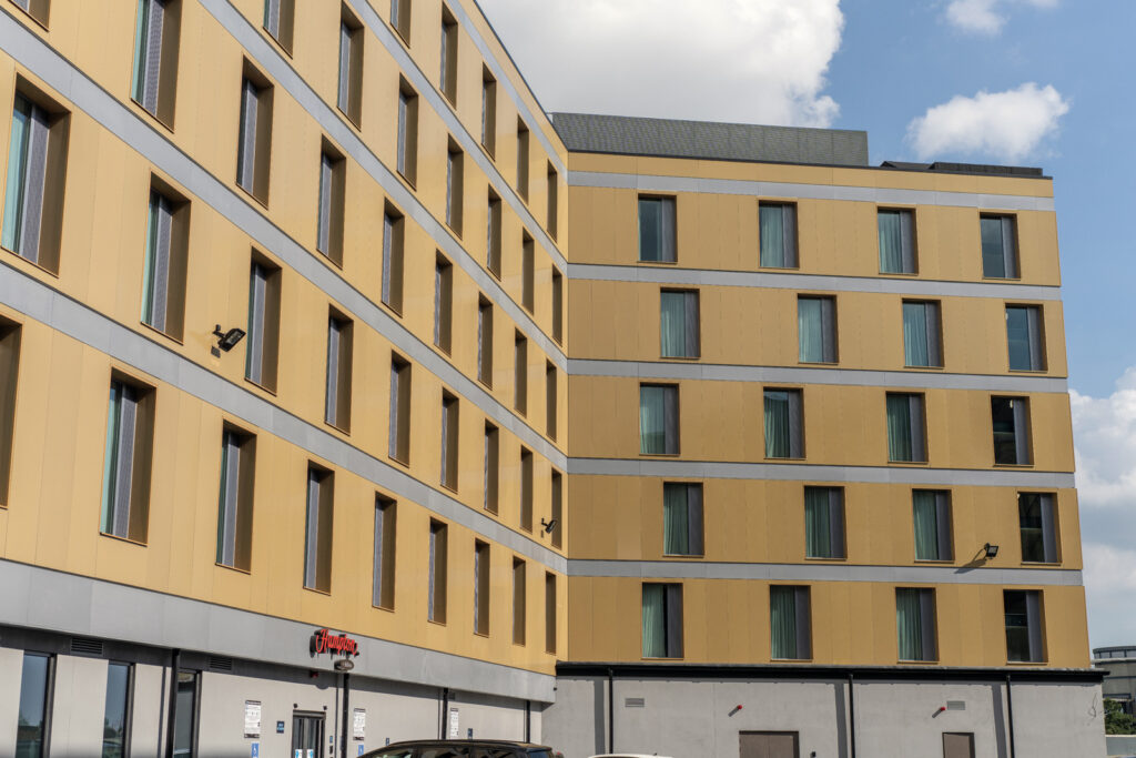 UK Ashford Victoria Point New Hotel ACA ART LV LB Vertical 71