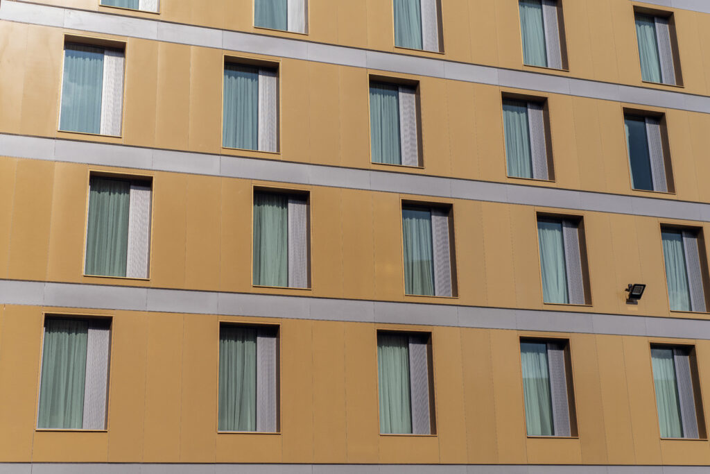 UK Ashford Victoria Point New Hotel ACA ART LV LB Vertical 72